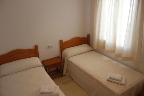 Apartamentos Rayma I-Ii-Iii Cala Blanca  Esterno foto