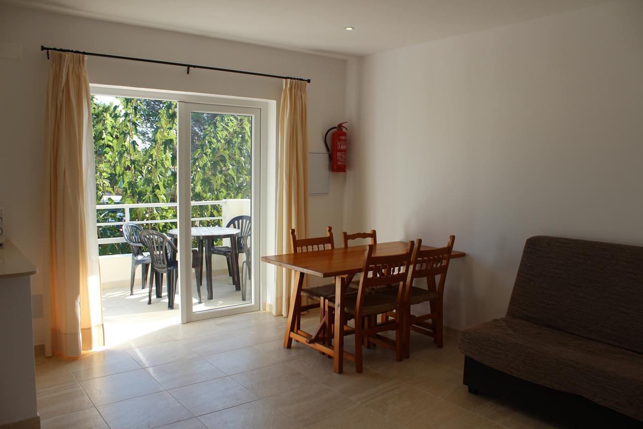 Apartamentos Rayma I-Ii-Iii Cala Blanca  Esterno foto